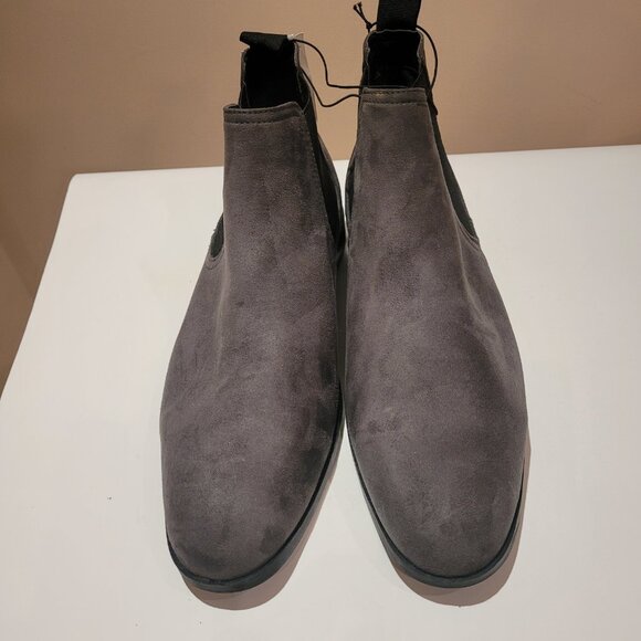 #44 New with tag without box Grey Suede ankle boots main image 11